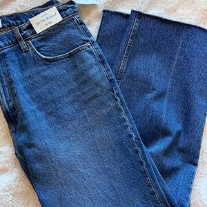 Abercrombie & Fitch The 90s Relaxed High Rise Jeans BNWT!